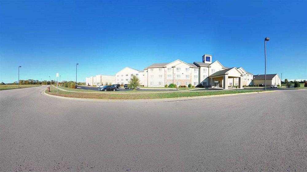 Comfort Suites Johnson Creek Conference Center Exterior foto