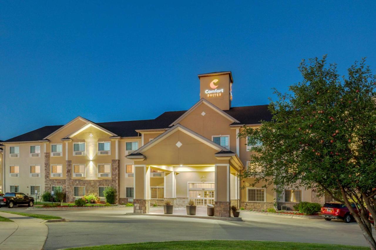 Comfort Suites Johnson Creek Conference Center Exterior foto