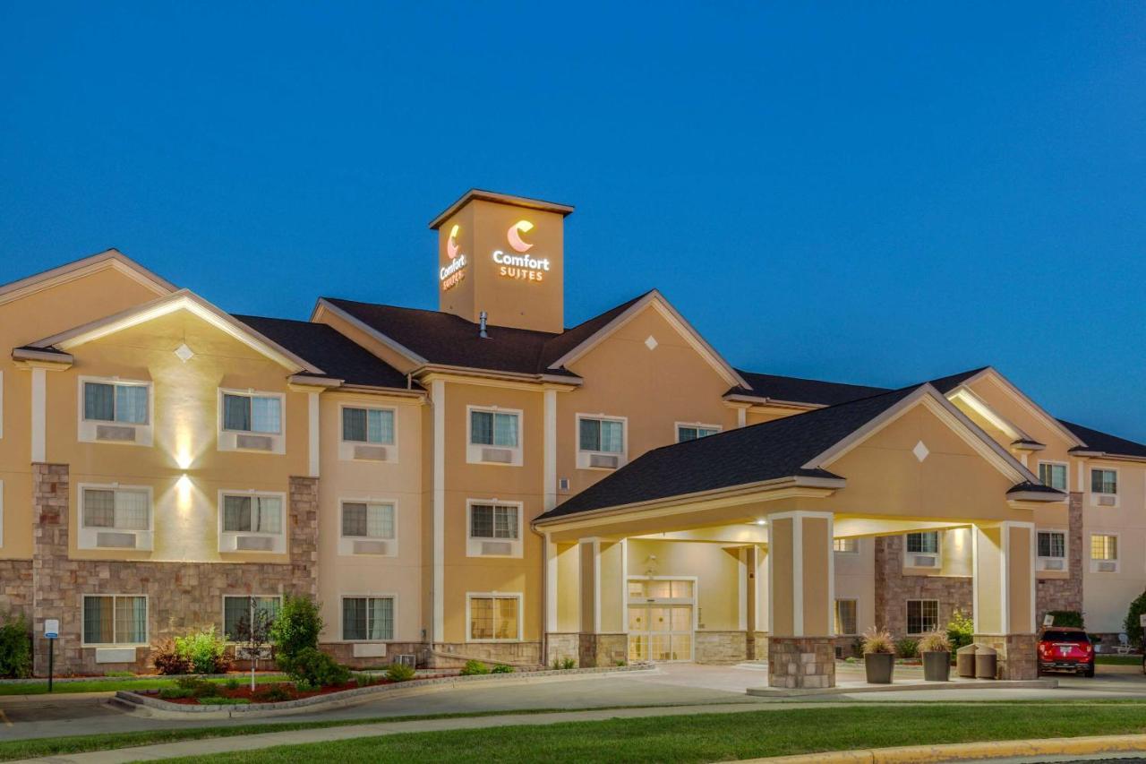 Comfort Suites Johnson Creek Conference Center Exterior foto